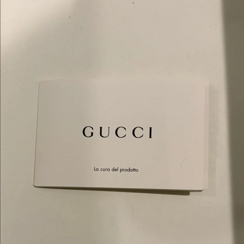 Gucci Navy & Beige GG Supreme Low-Top Sneakers - Picture 5 of 5